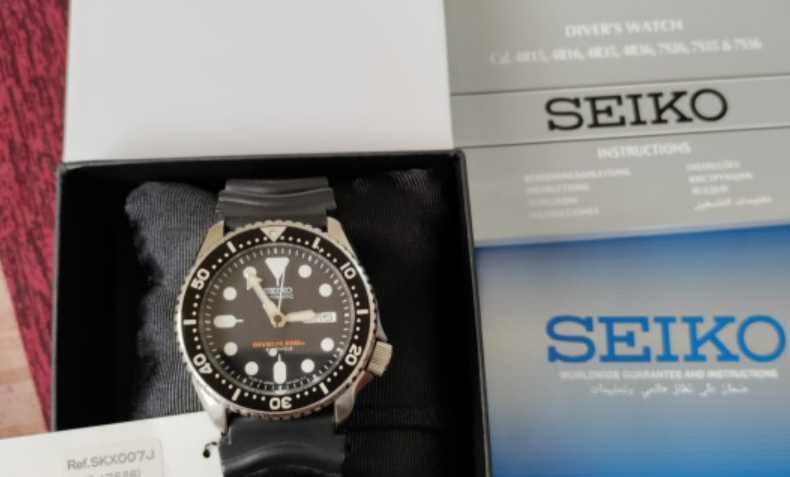 Seiko SKX007J Automatic Diver's Watch - Classifieds 