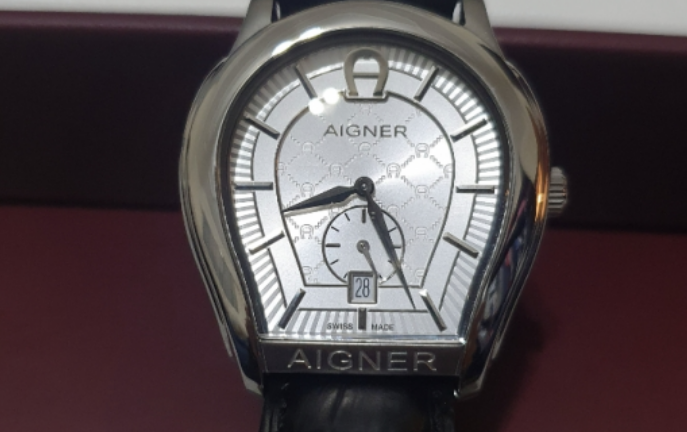 Aigner new Classifieds Qatarbuyandsell